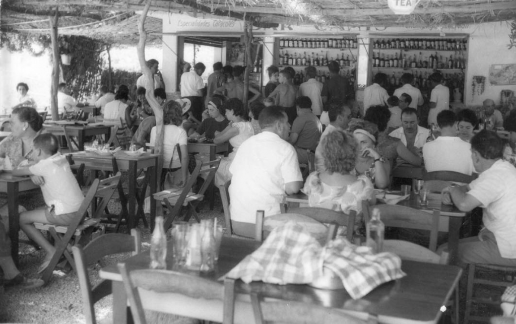Es Canyis Restaurant - 1954 - Port de Sóller still open in 2020 