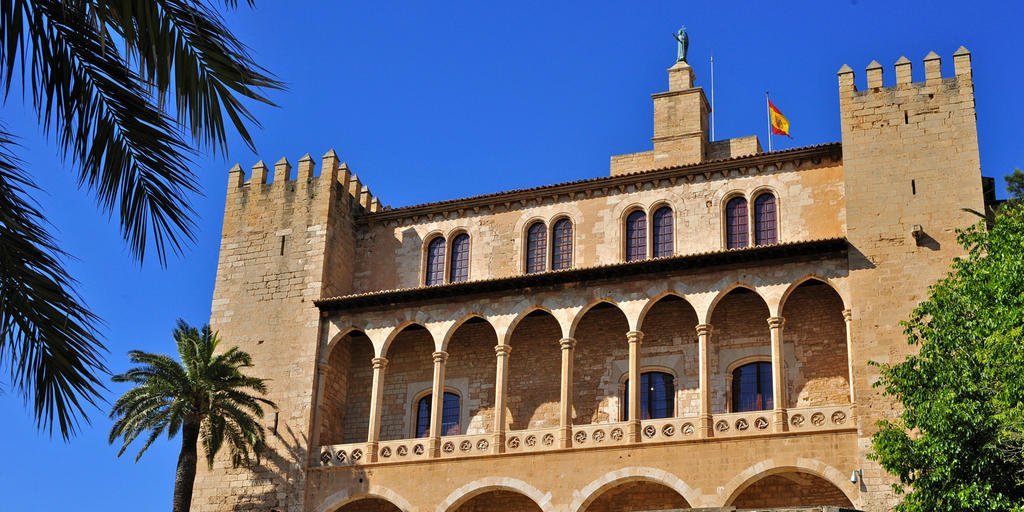Alumudina Palace - Palma - Changing of the Guard - Palma - Mallorca 