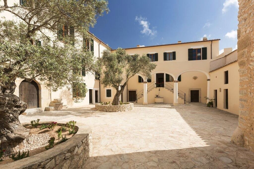 Carrossa Hotel Spa and Villas - the central courtyard 