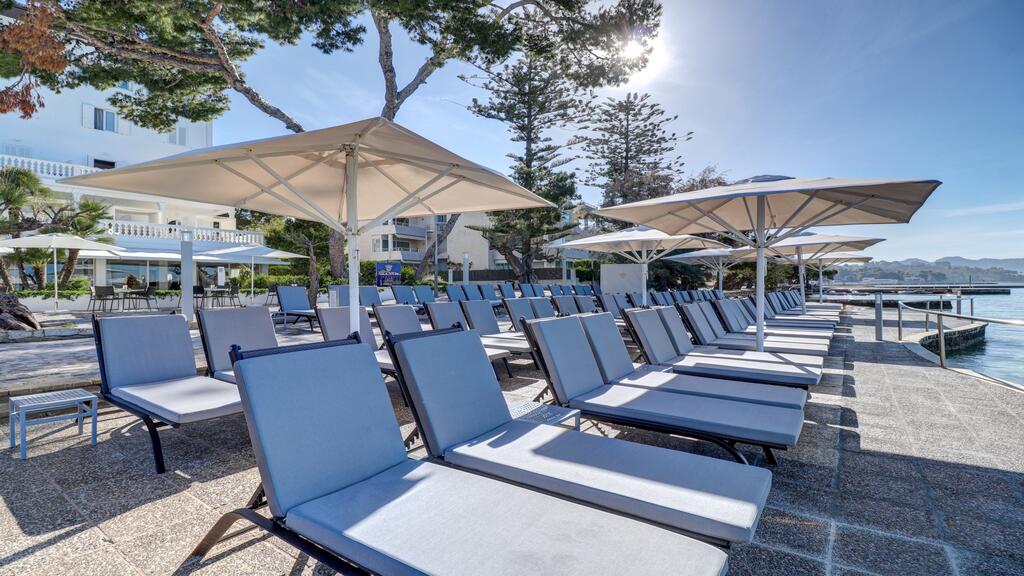 The sun terrace - Hotel Illa d 'Or